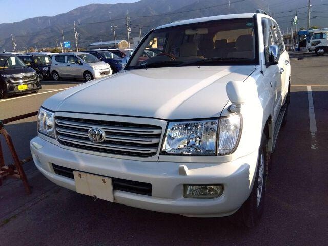 Toyota LAND CRUISER 100 2003 — фото автомобиля