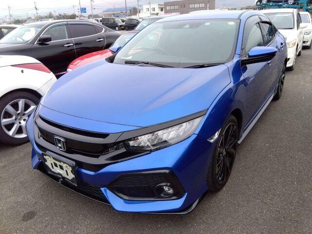 Honda CIVIC 2018 — фото автомобиля 1