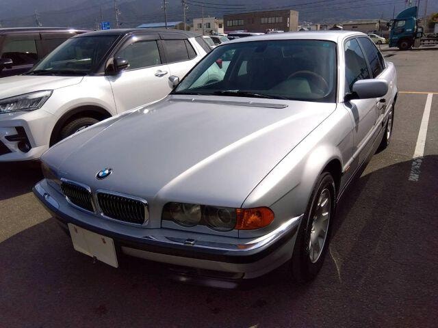 Bmw 7 SERIES 2001 — фото автомобиля 1