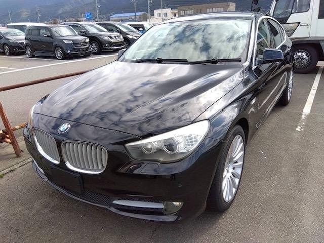 Bmw 5 SERIES 2011 — фото автомобиля 1