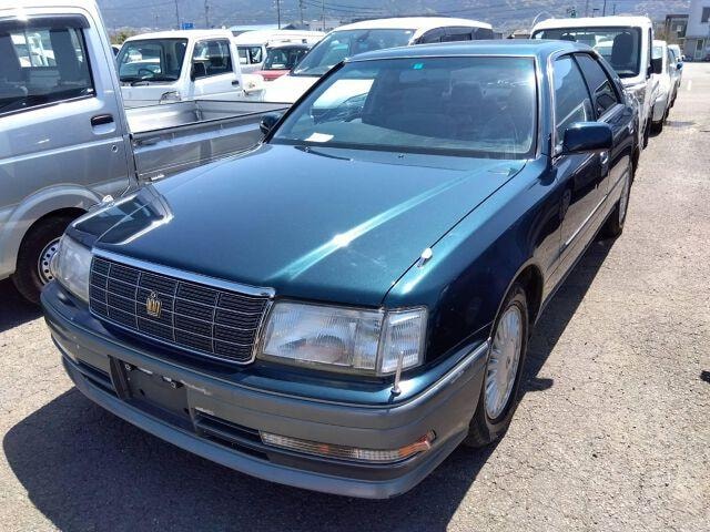 Toyota CROWN 1996 — фото автомобиля 1