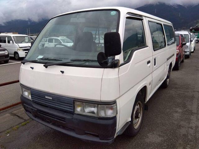 Nissan CARAVAN 2000 — фото автомобиля 1
