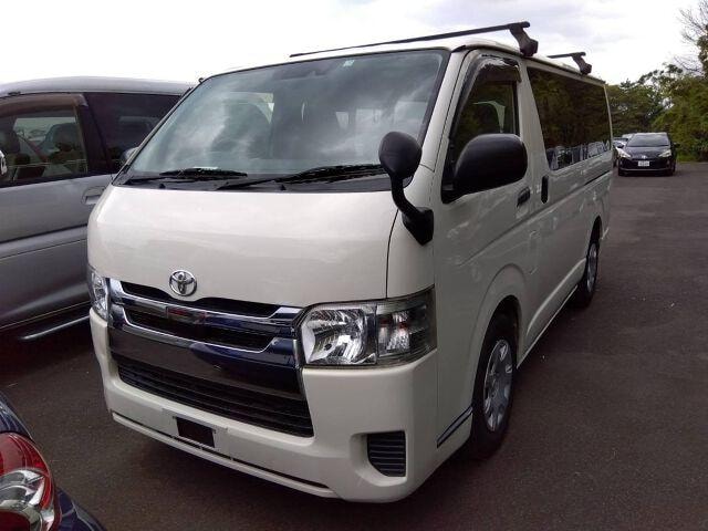 Toyota HIACE VAN 2020 — фото автомобиля 1