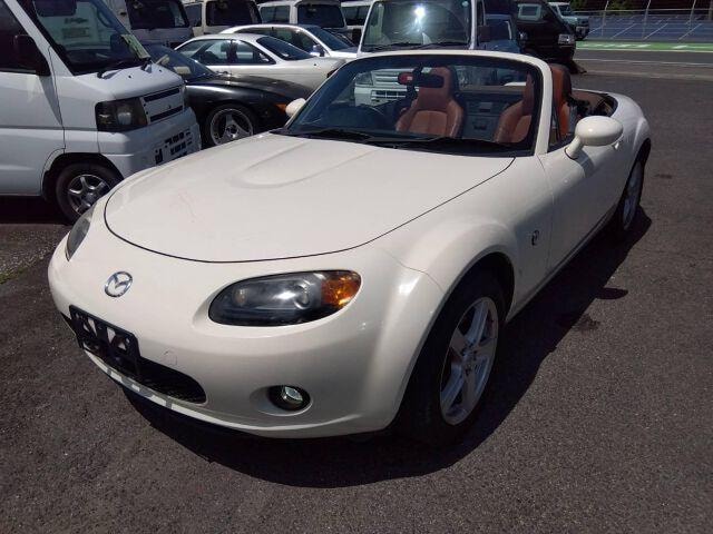 Mazda ROADSTER 2005 — фото автомобиля 1