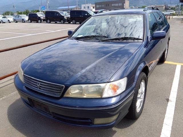Toyota MARKII QUALIS 1999 — фото автомобиля