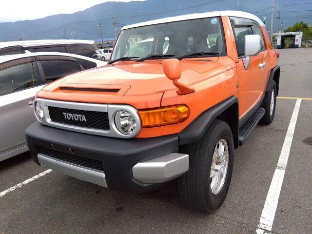 Toyota FJ CRUISER 2013 — фото автомобиля 1