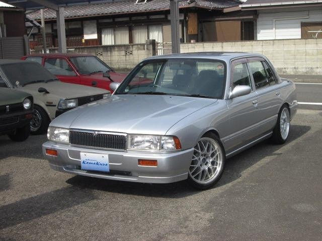 Nissan CREW 1998 — фото автомобиля 1