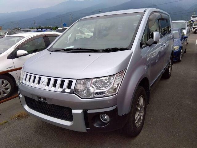 Mitsubishi DELICA D:5 2015 — фото автомобиля