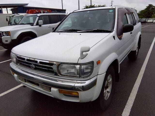 Nissan TERRANO 1997 — фото автомобиля 1