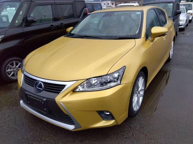 Lexus CT 2015 — фото автомобиля 1