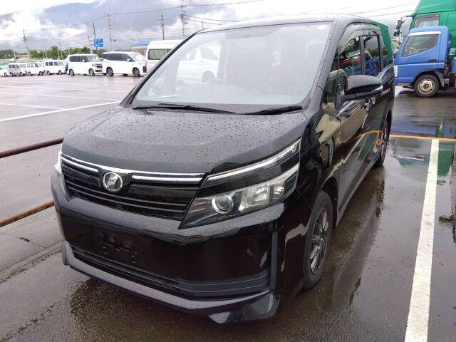 Toyota VOXY 2015 — фото автомобиля 1