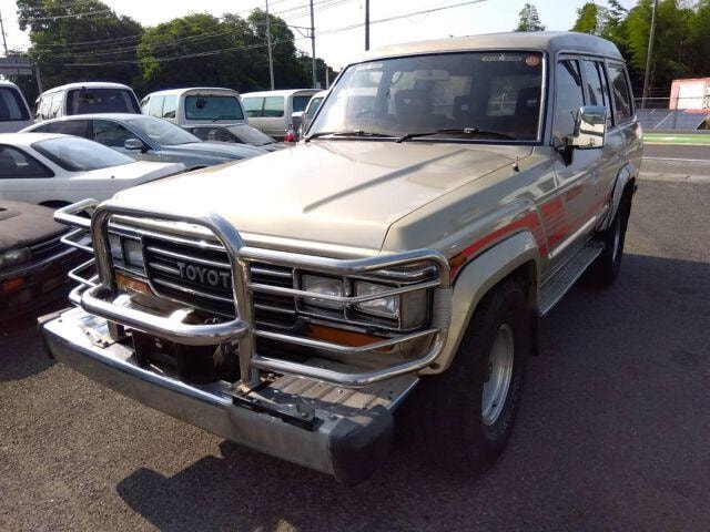 Toyota LAND CRUISER 60 1987 — фото автомобиля