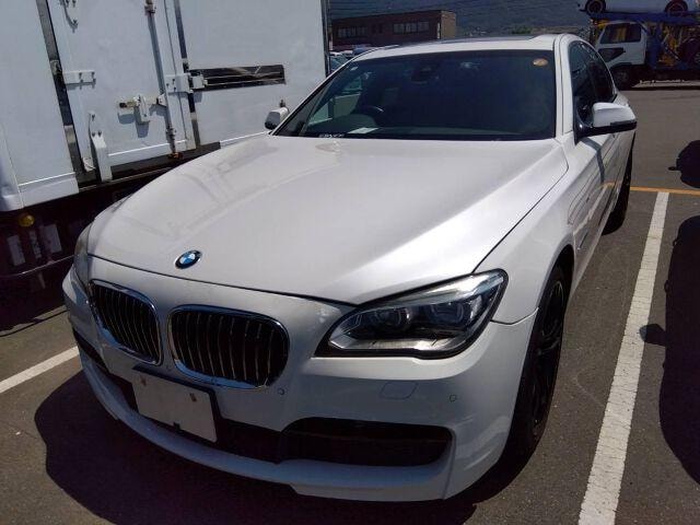 Bmw 7 SERIES 2013 — фото автомобиля 1