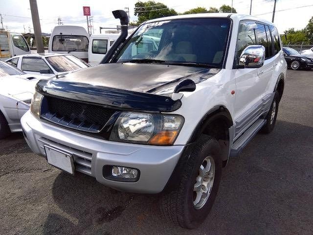 Mitsubishi PAJERO 1999 — фото автомобиля 1