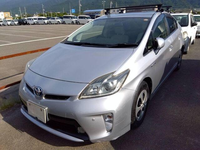 Toyota PRIUS 2014 — фото автомобиля 1