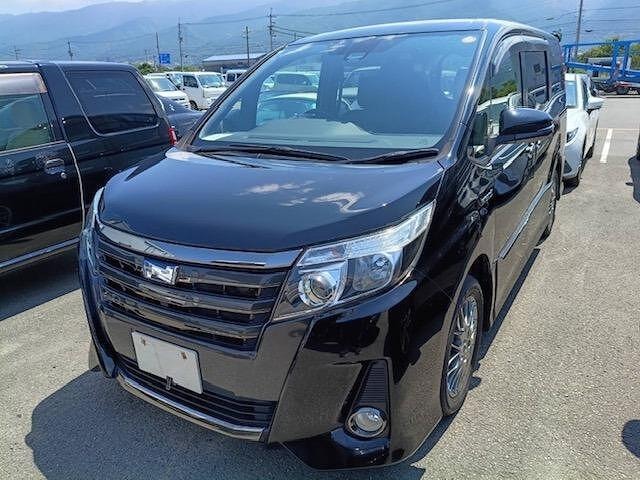 Toyota NOAH 2016 — фото автомобиля 1