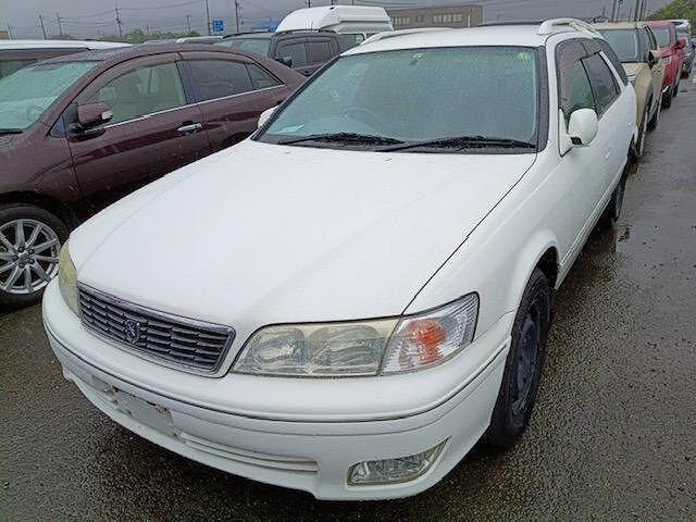 Toyota MARKII QUALIS 1999 — фото автомобиля