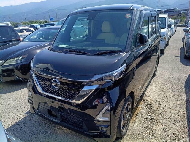 Nissan ROOX 2022 — фото автомобиля 1