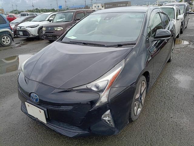 Toyota PRIUS 2016 — фото автомобиля 1