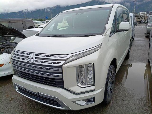 Mitsubishi DELICA D:5 2019 — фото автомобиля 1