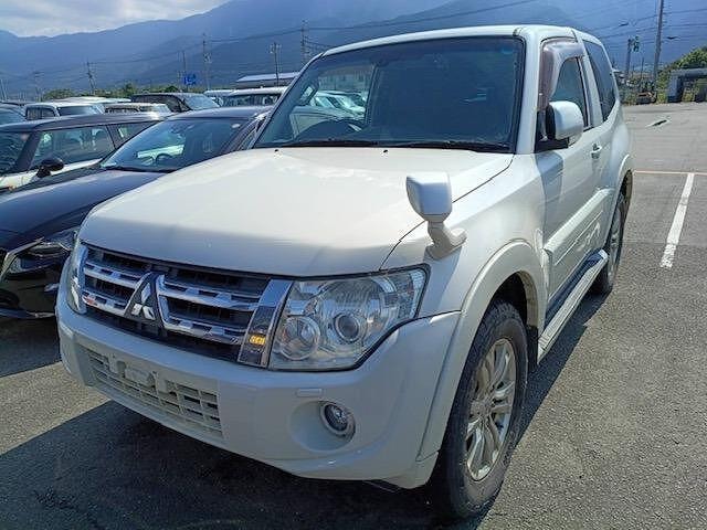 Mitsubishi PAJERO 2013 — фото автомобиля