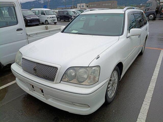 Toyota CROWN ESTATE 2003 — фото автомобиля