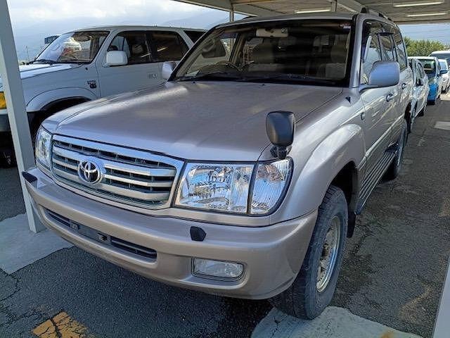 Toyota LAND CRUISER 100 1998 — фото автомобиля