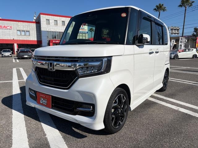 Honda N-BOX CUSTOM 2021 — фото автомобиля 1