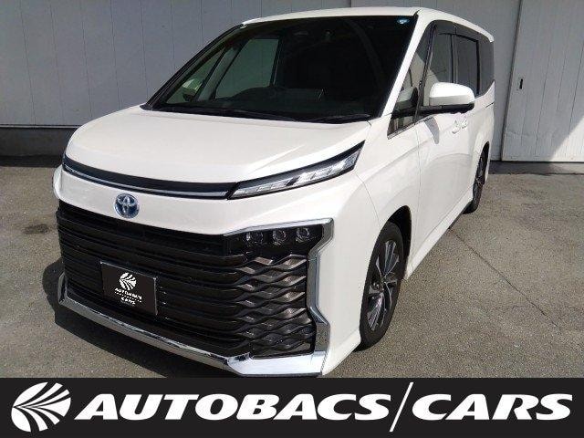 Toyota VOXY 2022 — фото автомобиля 1
