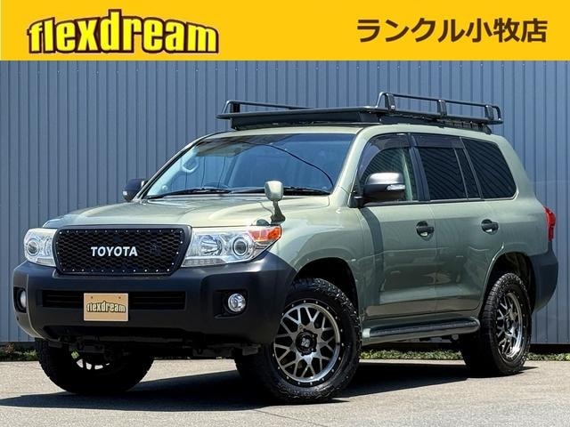 Toyota LAND CRUISER 2014 — фото автомобиля