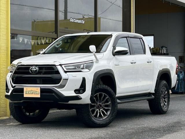 Toyota HILUX 2022 — фото автомобиля
