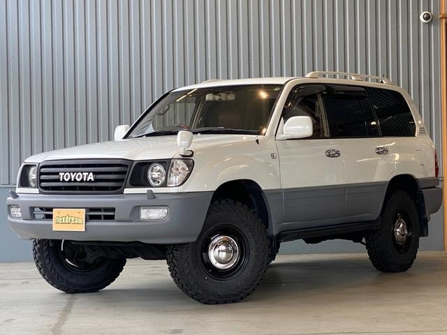Toyota LAND CRUISER 100 2003 — фото автомобиля