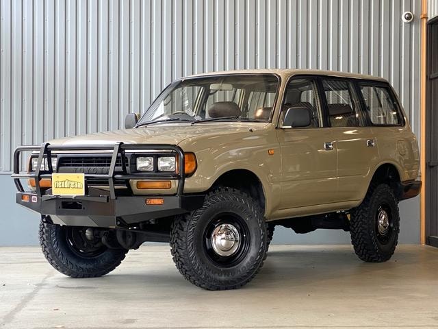 Toyota LAND CRUISER 80 1995 — фото автомобиля