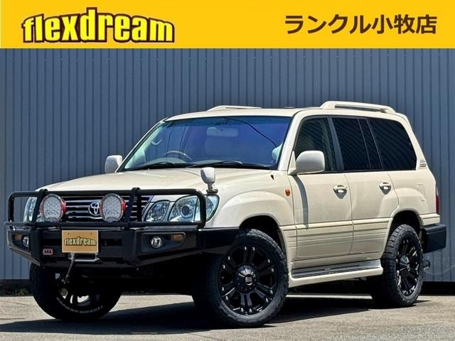 Toyota LAND CRUISER 100 2003 — фото автомобиля
