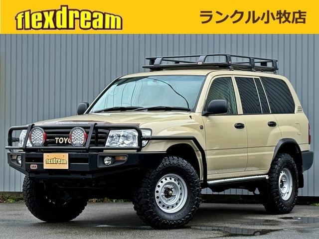 Toyota LAND CRUISER 100 2003 — фото автомобиля