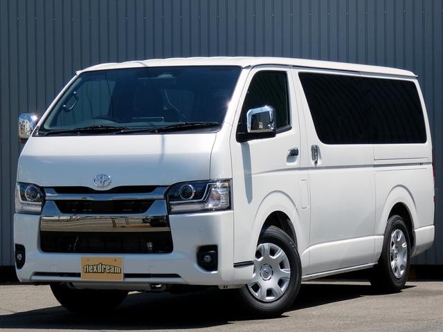 Toyota HIACE VAN 2026 — фото автомобиля