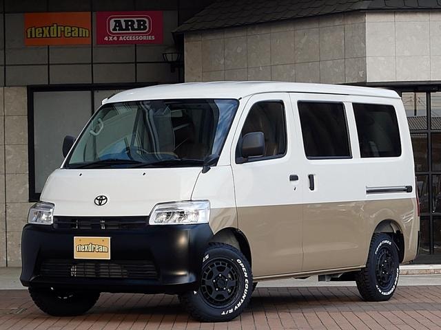 Toyota TOWNACE VAN 2026 — фото автомобиля 1