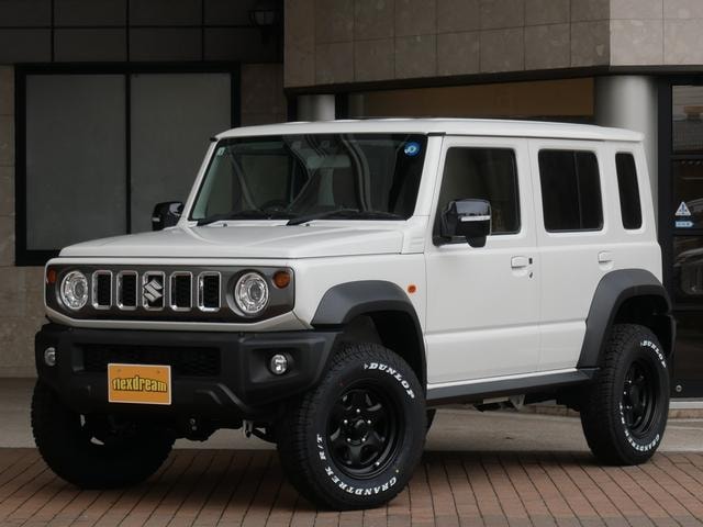 Suzuki JIMNY NOMADE 2026 — фото автомобиля