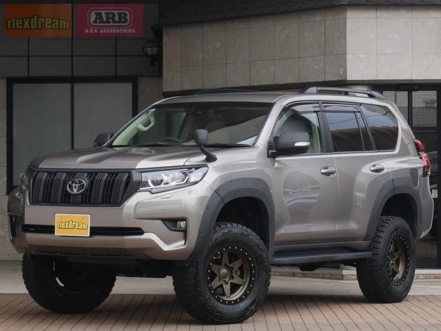 Toyota LAND CRUISER PRADO 2020 — фото автомобиля