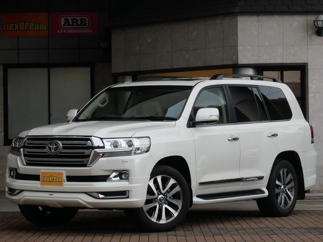 Toyota LAND CRUISER 2015 — фото автомобиля