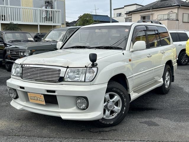 Toyota LAND CRUISER 100 1999 — фото автомобиля