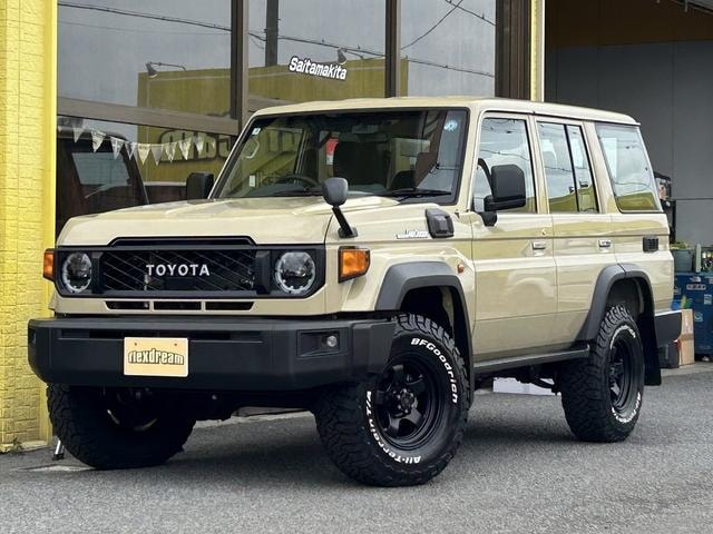 Toyota LAND CRUISER 70 2025 — фото автомобиля