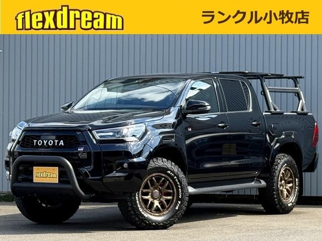 Toyota HILUX 2023 — фото автомобиля