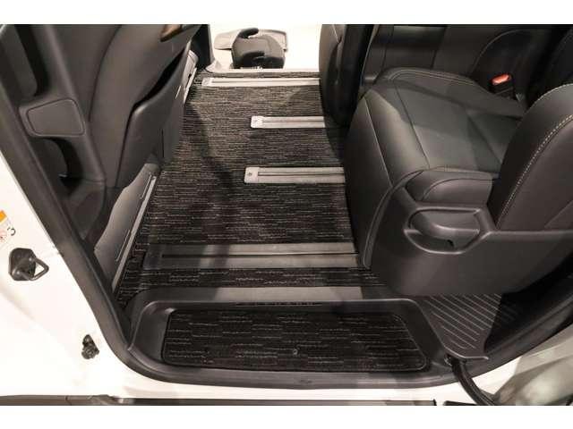 Toyota ALPHARD 2025 — фото автомобиля 1