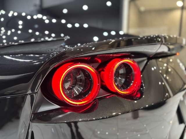 Ferrari 812 SUPERFAST 2019 — фото автомобиля 1