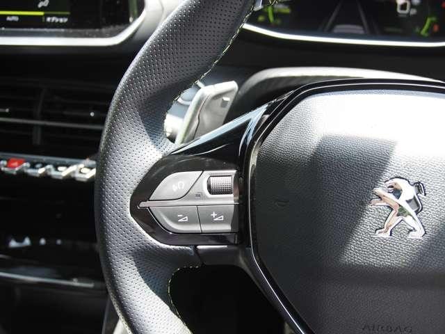 Peugeot 2008 2023 — фото автомобиля 1