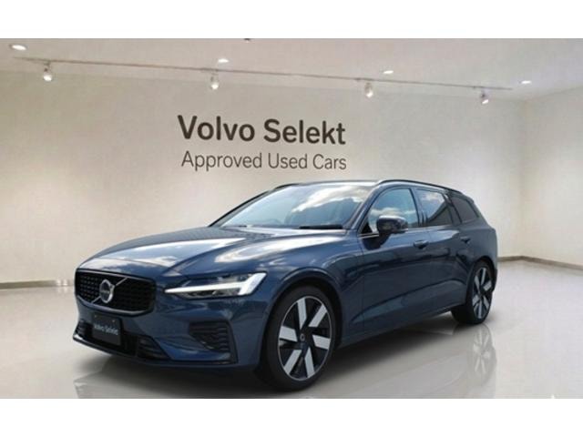 Volvo V60 2024 — фото автомобиля 1