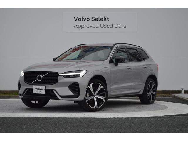 Volvo XC60 2023 — фото автомобиля 1