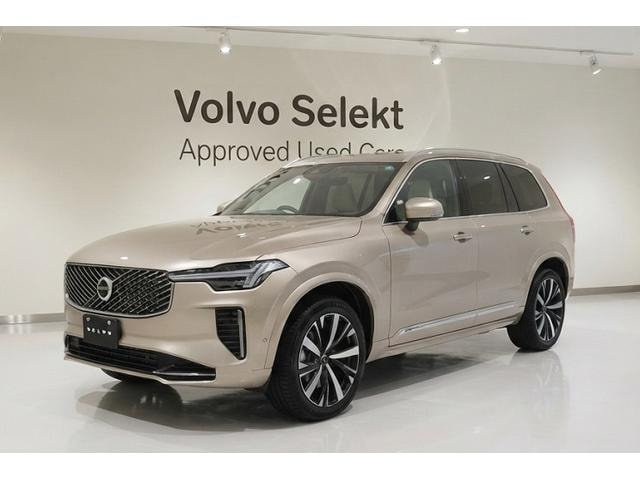 Volvo XC90 2025 — фото автомобиля