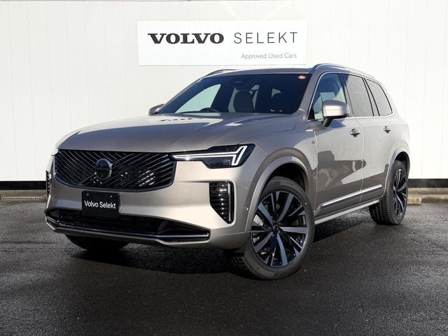 Volvo XC90 2025 — фото автомобиля